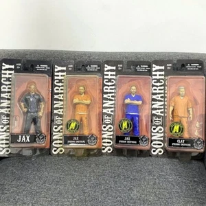 Action figure Mezco Sons of Anarchy Prison Jax & Clay 6"" 2014 in esclusiva - Foto 1 di 23