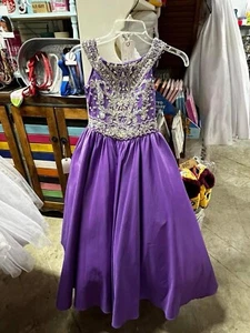 PRE-OWNED Little Rosie girls pageant dress Size 6 Style Number LR2332 - Picture 1 of 4