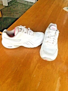 Reebok Womens Trainers DMXMAX Leather Fitness Shoes UK 4 In Great Condition - Picture 1 of 7