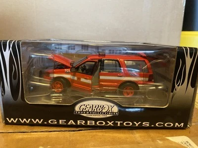 Gearbox Toys & Collectibles Boston Mass. F.D. 2006 Ford Expedition NIB 1:43  - Image 1 of 3
