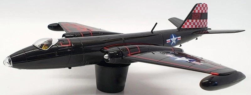 Corgi 1/72 Scale Model Aircraft AA34702 - Martin RB-57A #363 TRW S.Carolina 1964 - Image 1 of 4