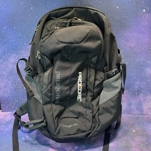 Patagonia Backpack Refugio Pack 28L Black Nylon Hiking Laptop Day Bag Procore - Picture 1 of 6