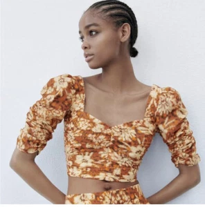 ZARA Women’s  Floral Runched  Crop Top Size Small - Picture 1 of 5