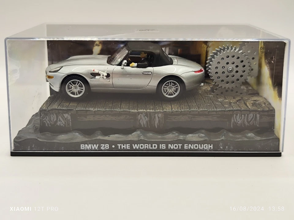 007 BMW Z8 - The world is not enough scala 1/43 - Immagine 1 di 1