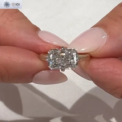 IGI 2.75Ct Radiant F VS1 Lab Grown Diamond Engagement Ring In 14k Two-Tone Gold - Image 1 of 4