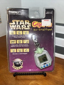 Star Wars Giga Pet.. Yoda… Virtual Pet Star Wars.. New - Picture 1 of 9