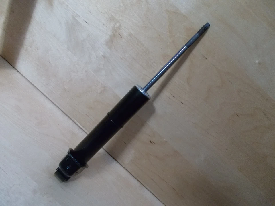 Amortiguador trasero Porsche 996 Turbo - ¡Nuevo! Foto 1 de 1