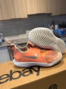 Scarpe da corsa Nike Girl Flex Runner AT4662-608 Crimson Bliss/Platinum taglia 13 - Foto 1 di 6
