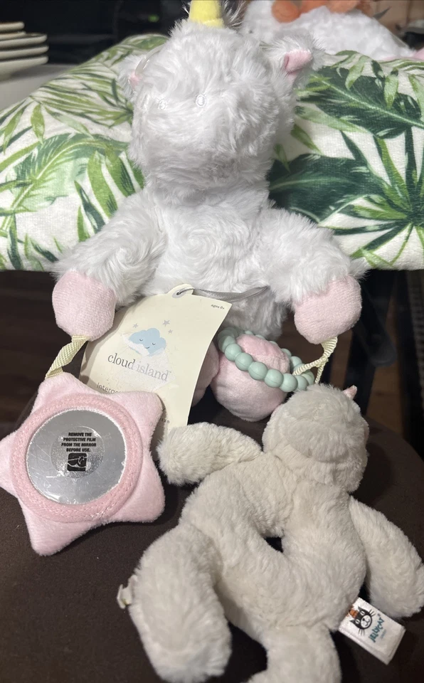 Juguete de peluche Cloud Island Unicorn - blanco/rosa y gelatina gato Foto 1 de 4