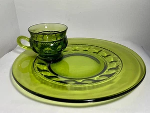 Vintage Indiana Glass Olive Green Kings Crown Thumbprint Luncheon Plate w/Cup - Picture 1 of 6