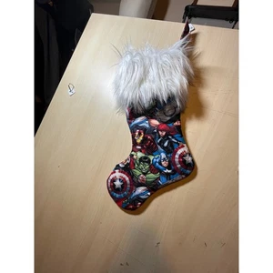 Marvel Avengers Weihnachtsstrumpf Kinder Plüsch Kunstfell Oberteil Handarbeit - Bild 1 von 3