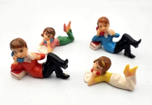 4 Vntg Hard Plastic Cake Toppers 1960s Teenagers On The Phone 2 Girls 2 Boy 1-2" - Picture 1 of 3