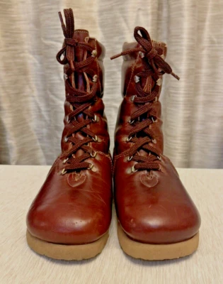 Vintage  Bass Leather Boots, Red Fleece Lined, Womens 8.5 M - Image 1 of 4