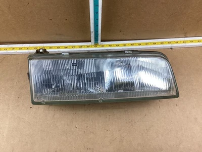 Conjunto de faros laterales para pasajero derecho Acura Legend 1989-1990 sedán Foto 1 de 4