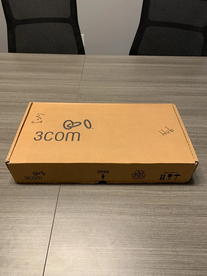 💥3Com 3C16465C SuperStack 3 24-Port Baseline 10/100 Switch W/power cord - Image 1 of 4