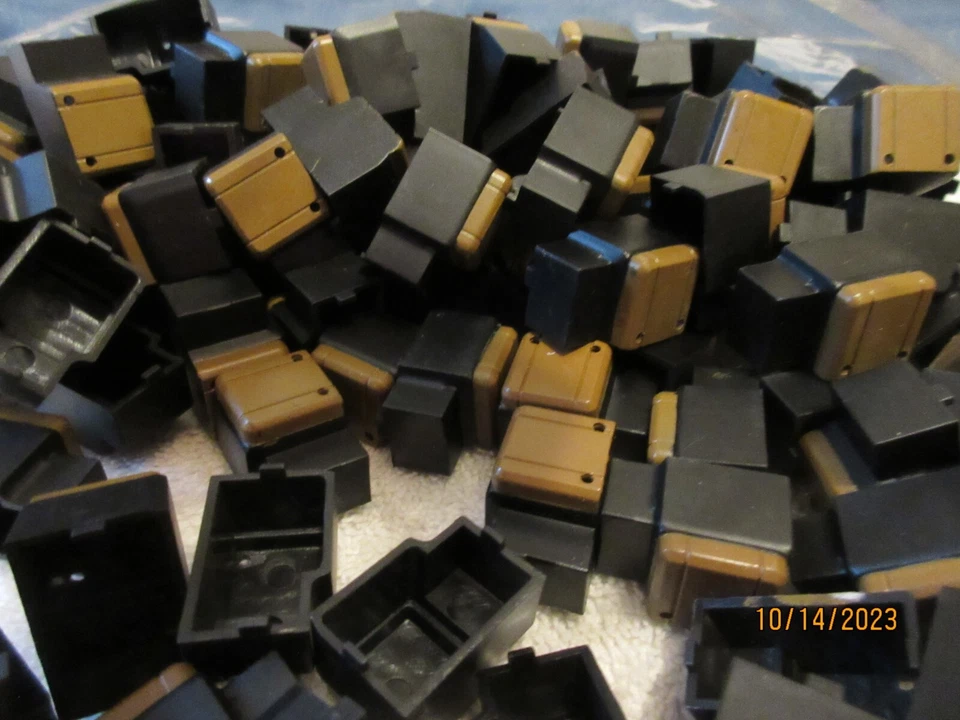 NUEVO - LOTE DE PIEZAS consola central semirremolque escala 1/30 TONKIN personalizado construcciones Foto 1 de 2