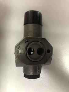 1035519 Valve Group DFRL Control Fits Caterpillar 416B 416C 416D 420D 424D 426B - Picture 1 of 2