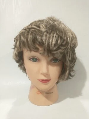 Peluca corta japonesa vintage Kanekalon de fibra modacrílica hecha en Corea grande Foto 1 de 4