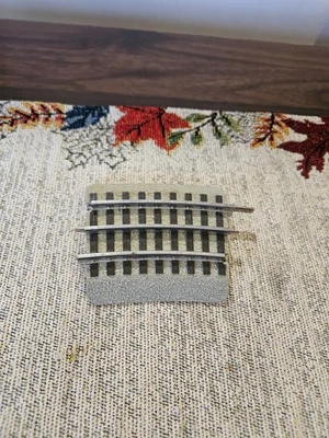 LIONEL FasTrack O36 Quarter Curve tracks -- FOR PARTS or REPAIR ONLY!! - Image 1 of 3