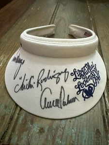Visiera firmata da Arnold Palmer, Chi-Chi Rodriguez e Tom Wargo ~ Rare Golf Autos - Foto 1 di 4