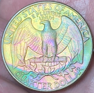 1990 P Washington Quarter schöne glänzende Gold-/Regenbogenmünze #9 - Bild 1 von 14