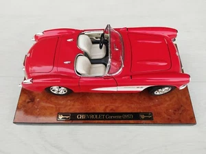 BURAGO CHEVROLET CORVETTE 1957 EDIZIONE LIMITATA MODEL KIT 1:18 PERFETTA radica - Foto 1 di 10