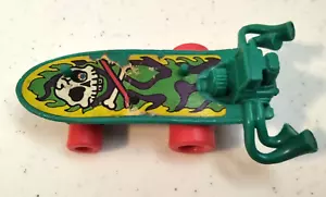 Vintage TMNT MONDO GECKO Skateboard Figure Accessory - 1990 Playmates - Picture 1 of 4