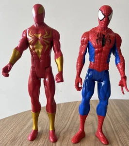 Marvel Hasbro 2013 Spiderman & 2014 Iron Spider 12" Actionfiguren - Bild 1 von 3