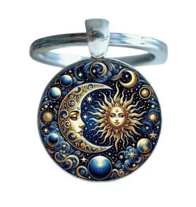 Porte-clés, bijou de sac cabochon lune et soleil étoiles. - Picture 1 of 5