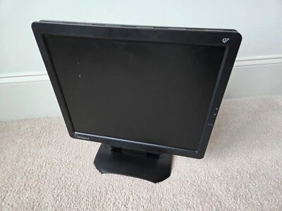 ViewSonic Optiquest Q7 17" LCD Flat Panel Desktop Computer Monitor VS10807 - Image 1 of 4