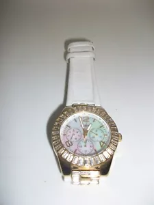 90's Womens GUESS Wristwatch New Battery White Leather 4 dials Pearl Face Gold - Picture 1 of 6