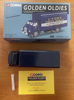 CORGI " CAMION BEDFORD S LYONS SWISS ROLLS  " N° 19301 COMPLET - Photo 1/2