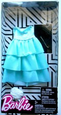 FKT09 Barbie FASHIONISTAS Complete Look Fashion Pack Abito