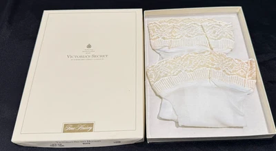 Medias Victoria's Secret vintage de encaje hasta los muslos blancas transparentes secretas nuevas en caja Foto 1 de 4