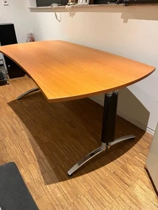 Schreibtisch - Bild 1 von 8