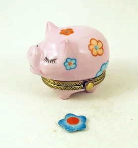 New French Limoges Trinket Box Cute Pink Floral Pig with Removable Flower - Foto 1 di 8