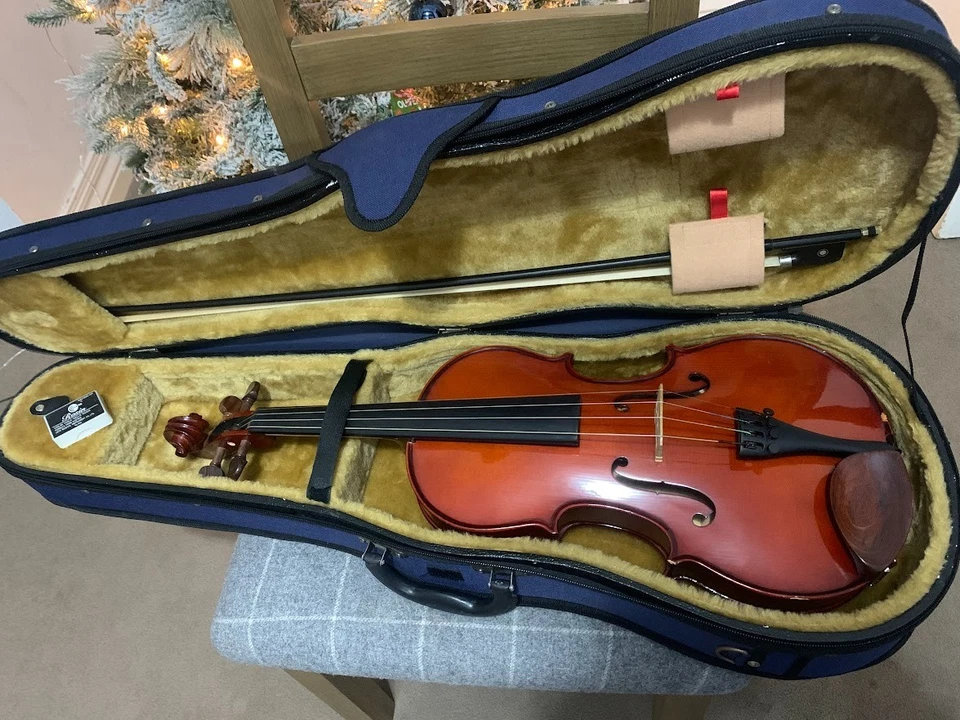 Stentor Student 1 15” Viola, case, bow, rosin - Image 1 of 4