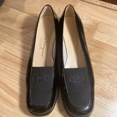 Salvatore Ferragamo Cuero Negro Gancini Logo Mujer’s Talla 8.5 3A Foto 1 de 4