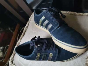 Adidas Turnschuhe - schwarz/camouflage - UK10 - Bild 1 von 7