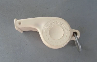 Field Champion white plastic whistle - Image 1 of 3