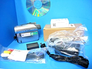 Videocámara Sony DCR-HC27E PAL VERSIÓN EUROPEA MiniDV PROBADA funcionando normalmente - Imagen 1 de 6