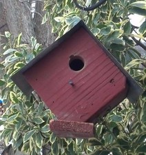 Wonderful Birdhouse Bird House Traditional Wren Amish Made NEW Red