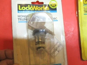 HONDA CIVIC-1981-----TRUNK LOCK-47860 - Picture 1 of 2