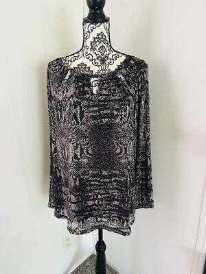 Jennifer Lopez Women’s Snake Print Cutout Long Sleeve Chiffon Blouse Size 0X - Image 1 of 4