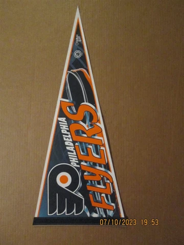 NHL Philadelphia Flyers Vintage 1990's Edition #4 Team Logo Hockey Pennant Cover