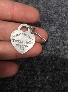 Tiffany And Co plata esterlina 925 retorno corazón llave colgante - Imagen 1 de 4