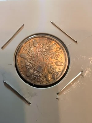 Серебряная монета 6 пенсов 1929 Великобритания Великобритания - тонированная - KM#832-BB50 - Изображение 1 из 2