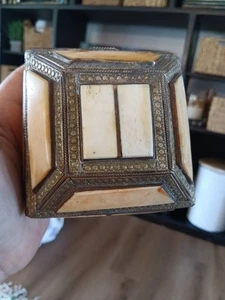 Vintage ornate Moroccan hinged brass & bone jewelry or trinket box 4 X 4" - Picture 1 of 8