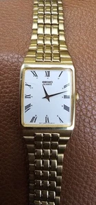 Men's Vintage Seiko Tank Watch- V700-5009- RARE-New Battery - Picture 1 of 6