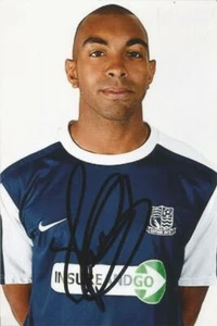 SOUTHEND: KEVIN BETSY SIGNED 6x4 PORTRAIT PHOTO+COA - Picture 1 of 1